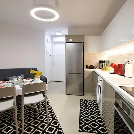 Uni Cozy Apartment